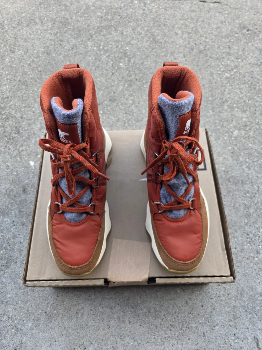 Sorel Kinetic Impact Sneaker Women Size 7
